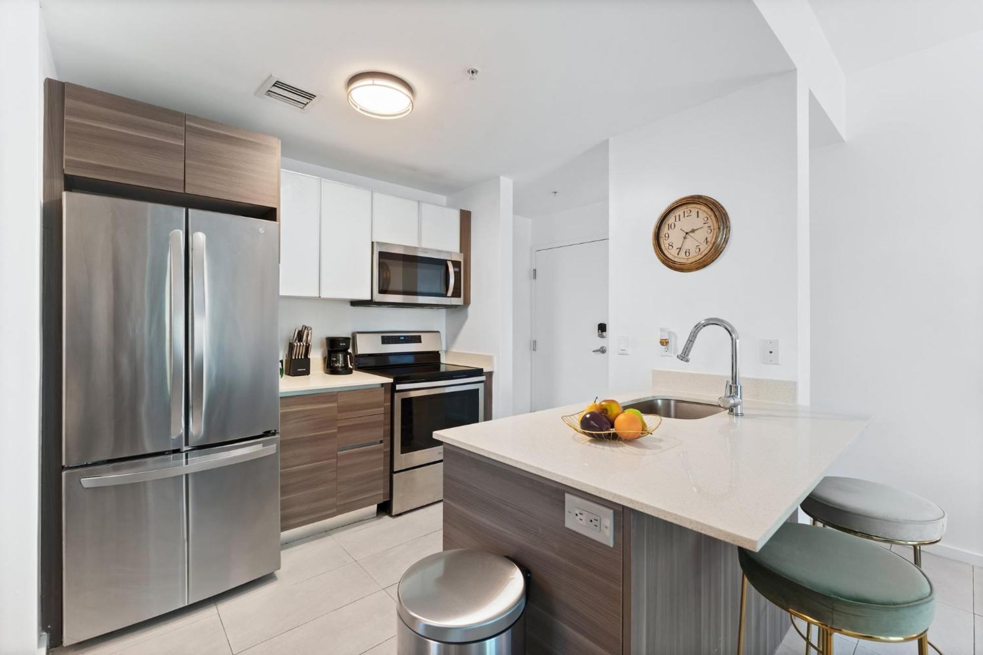 Modern Apartment In Edgewater 마이애미 객실 사진