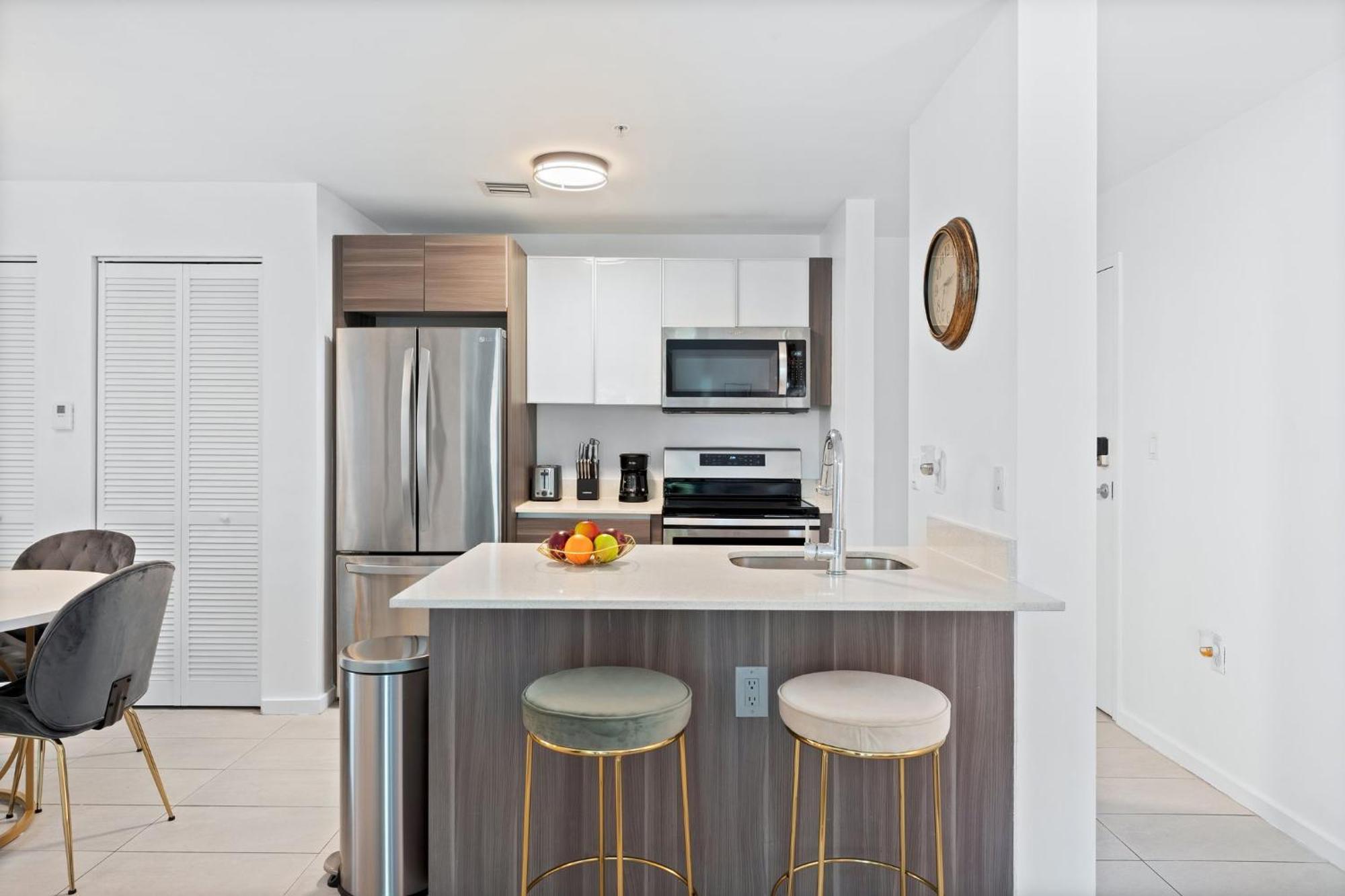 Modern Apartment In Edgewater 마이애미 객실 사진